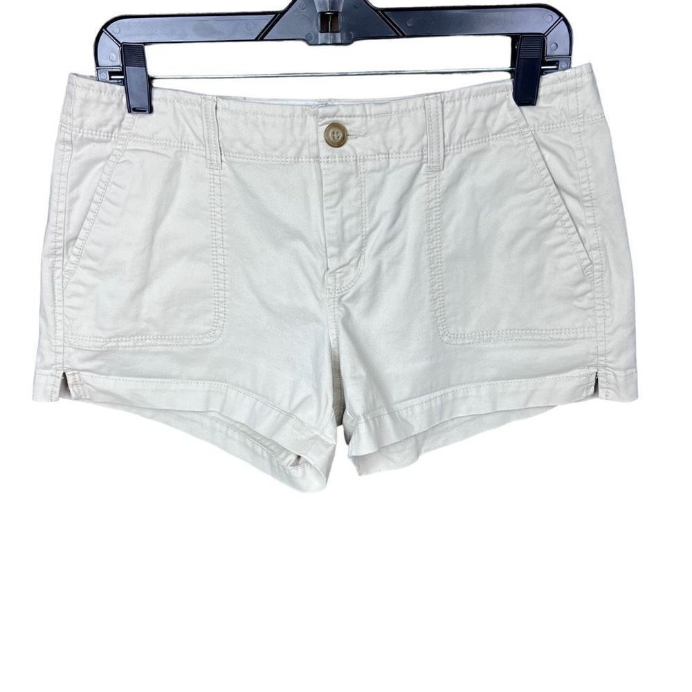 Old Navy Shorts Favorite Khaki Low Rise 4 Pocket Zip Button Front Closure Women